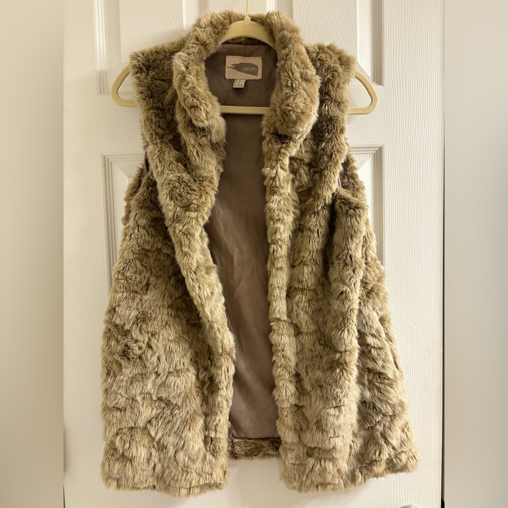 Forever 21 Faux Fur Vest XS